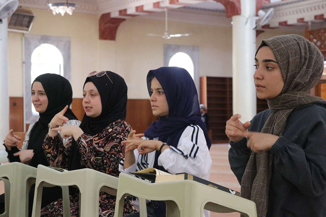 Engelleri Kur’an-ı Kerim öğrenmelerine engel olmuyor Engelleri Kur’an-ı Kerim öğrenmelerine engel olmuyor